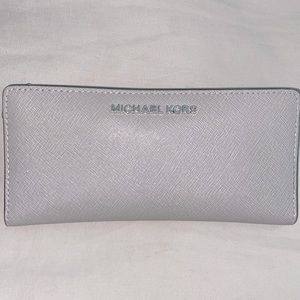 Michael kors cement grey snap wallet